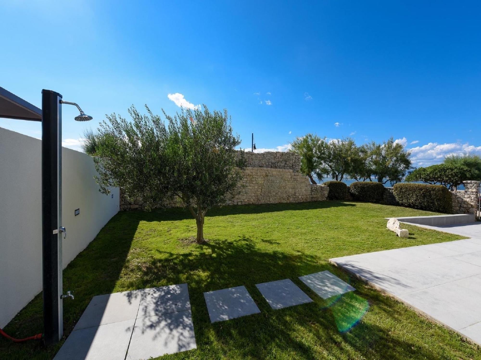 Modern Villa In Nin With Terrace Exterior photo